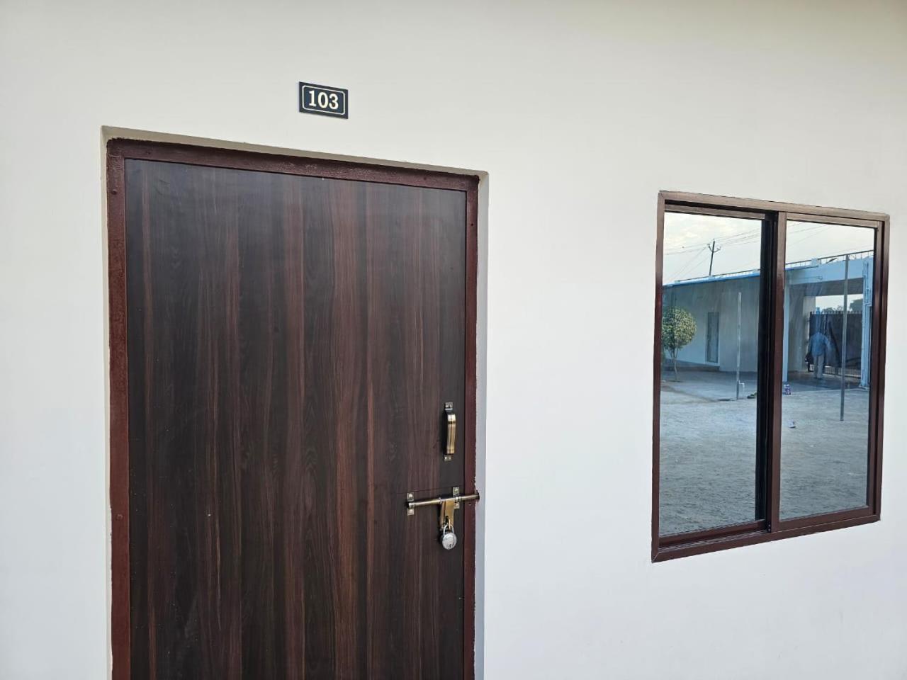 Govind Resort Mathura Exteriör bild